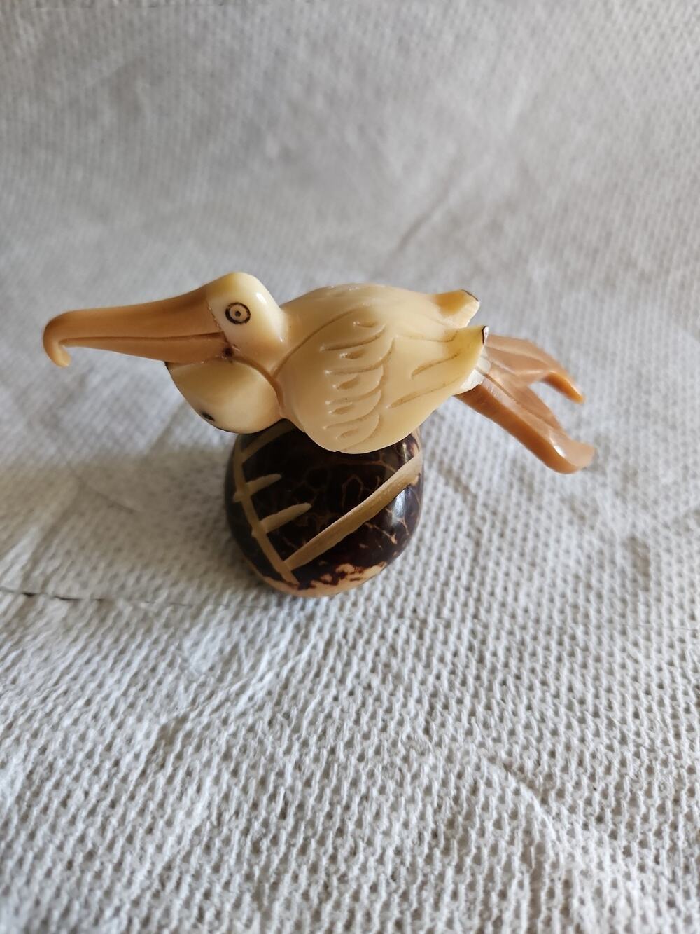 Vtg Hand Carved Tagua Nut "PELICAN" Ecuador Vegetable Ivory Figurine 1.5"×3.5"